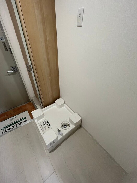 物件内観写真15　(洗濯機置場)