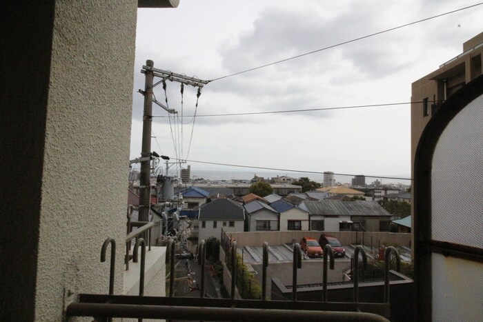 物件内観写真17　(室内からの展望)