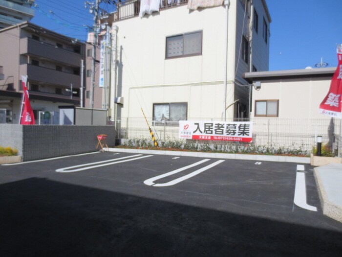 物件外観写真5　(駐車場)