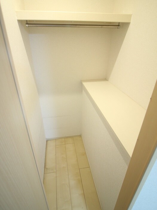 物件内観写真10　(収納)