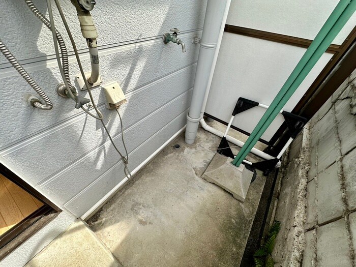 物件内観写真11　(洗濯機置場)