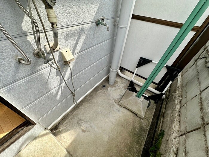 物件内観写真12　(洗濯機置場)
