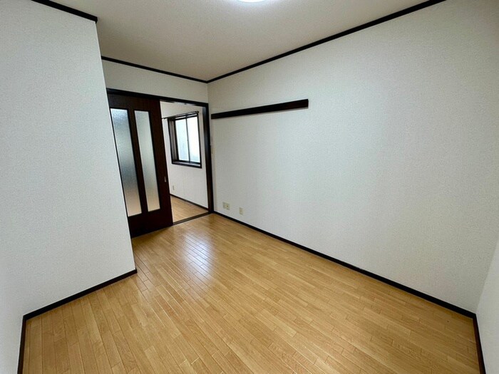 物件内観写真15　(居室)