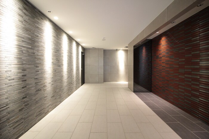 物件外観写真4　(エントランス部分)