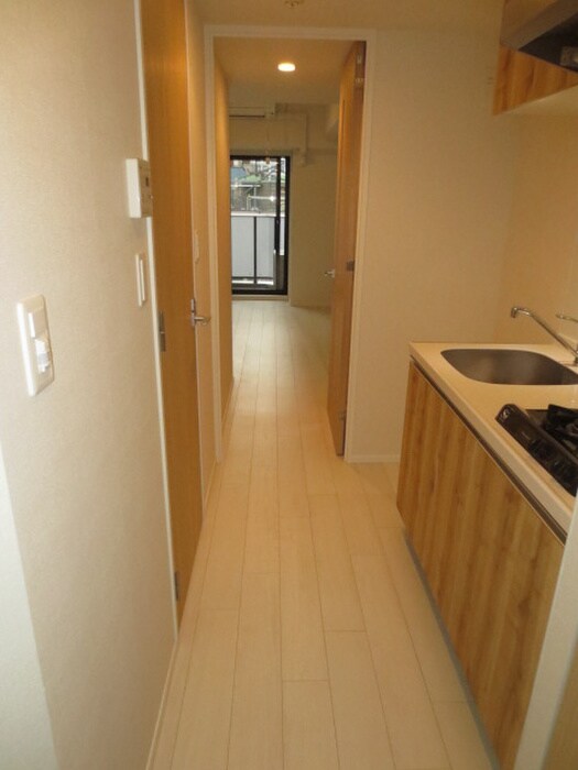 物件内観写真12　(廊下)