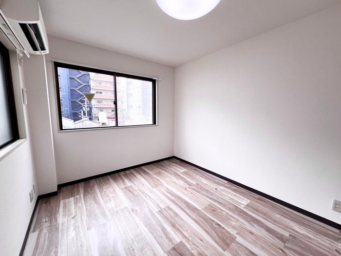 物件内観写真10　(居室)