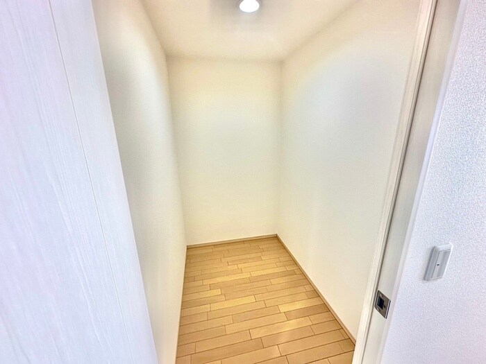 物件内観写真10　(収納)