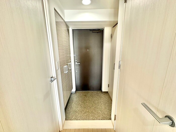 物件内観写真19　(玄関)
