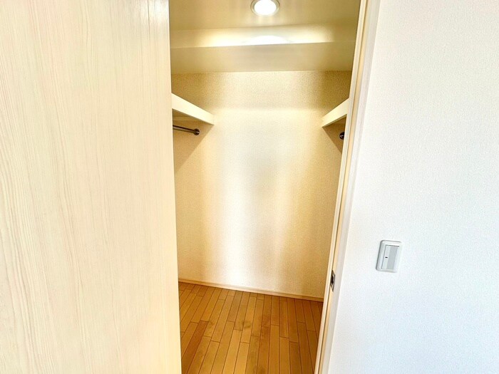 物件内観写真21　(収納)