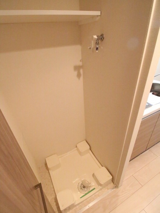 物件内観写真13　(洗濯機置場)