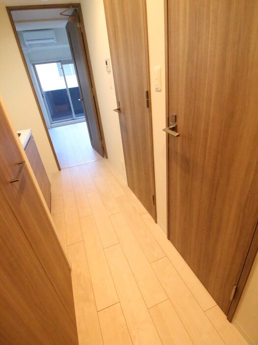 物件内観写真17　(廊下)