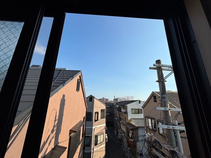 物件内観写真10　(室内からの展望)