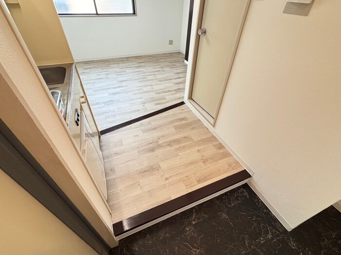 物件内観写真14　(廊下)