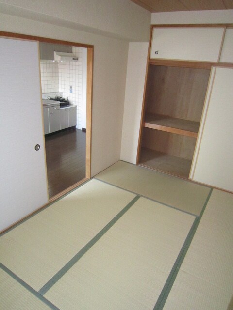 物件内観写真13　(居室)