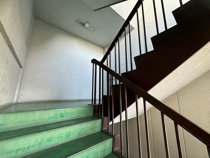 物件外観写真4　(エントランス部分)