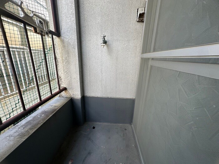 物件内観写真10　(洗濯機置場)