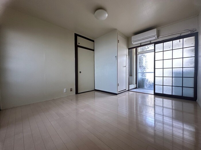 物件内観写真12　(居室)