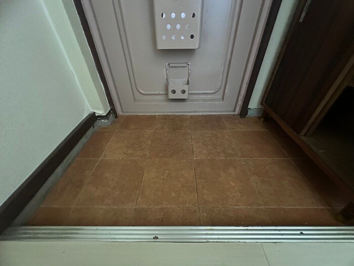 物件内観写真15　(玄関)
