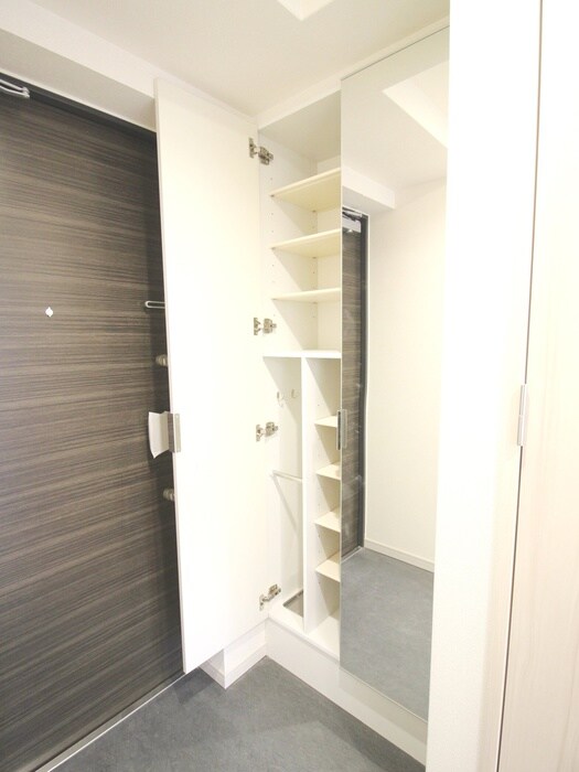 物件内観写真15　(靴箱)