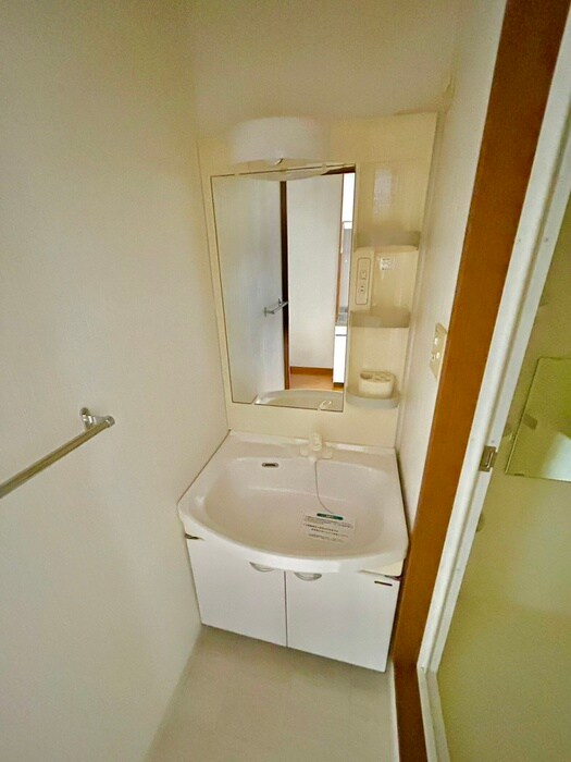 物件内観写真12　(洗面)