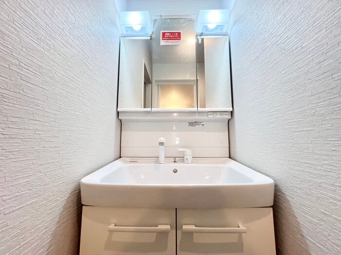 物件内観写真8　(洗面)