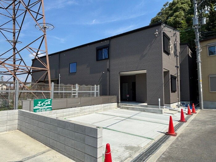 物件外観写真4　(駐車場)