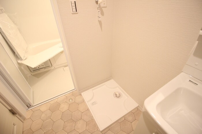 物件内観写真11　(洗濯機置場)