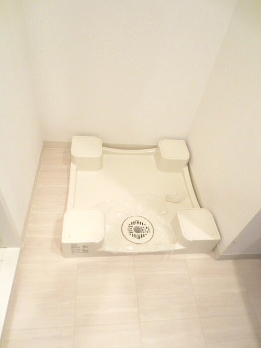 物件内観写真14　(洗濯機置場)