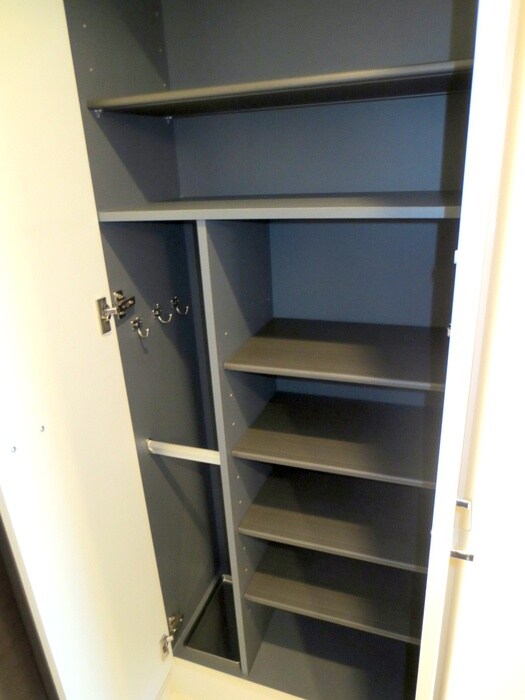 物件内観写真18　(靴箱)