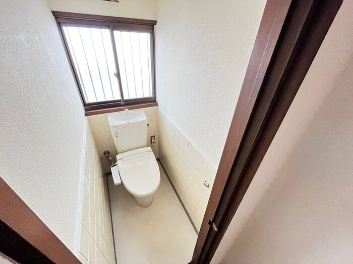 物件内観写真12　(トイレ)