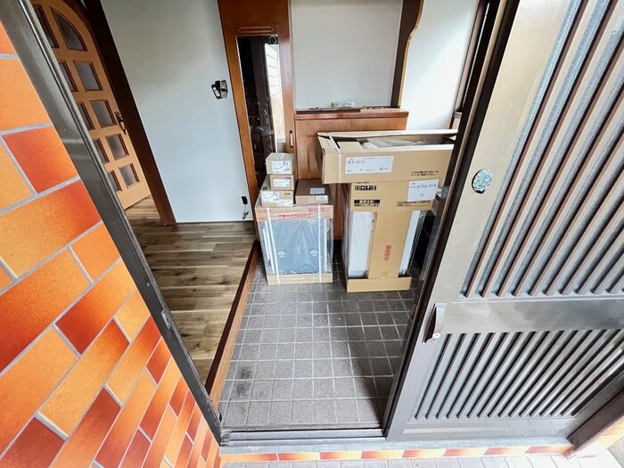 物件内観写真19　(玄関)