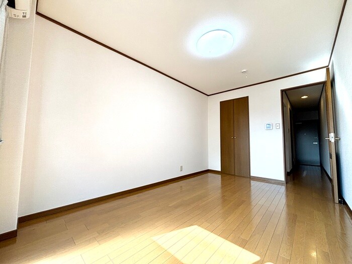 物件内観写真7　(居室)