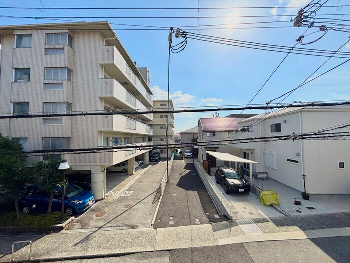 物件内観写真17　(室内からの展望)