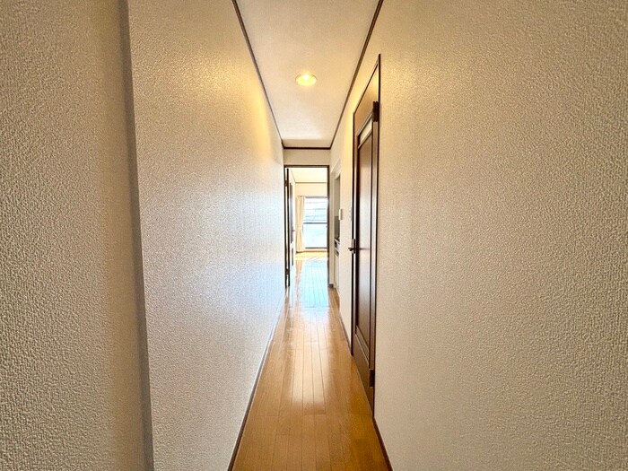 物件内観写真20　(廊下)