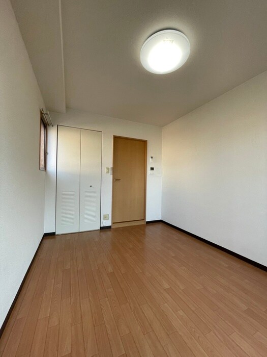 物件内観写真11　(居室)