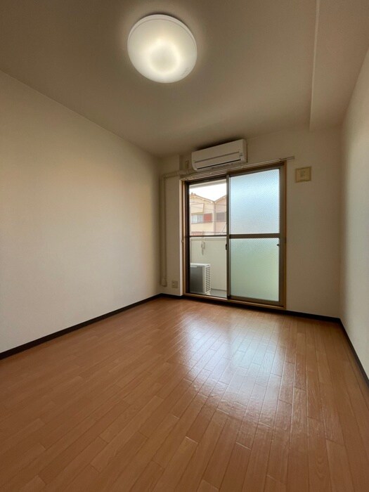 物件内観写真13　(居室)