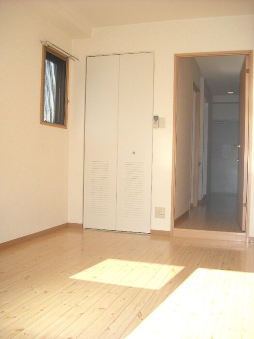 物件内観写真18　(居室)