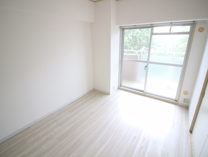 物件内観写真11　(居室)