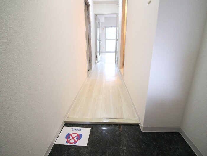 物件内観写真18　(廊下)