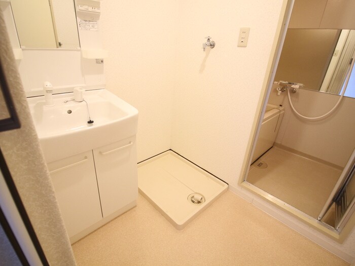 物件内観写真20　(洗濯機置場)