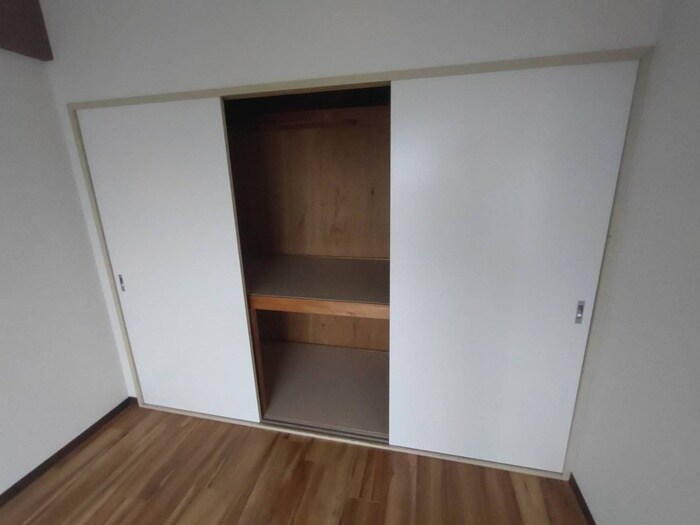 物件内観写真15　(収納)