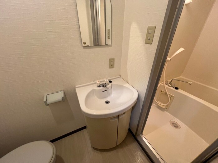 物件内観写真9　(洗面)