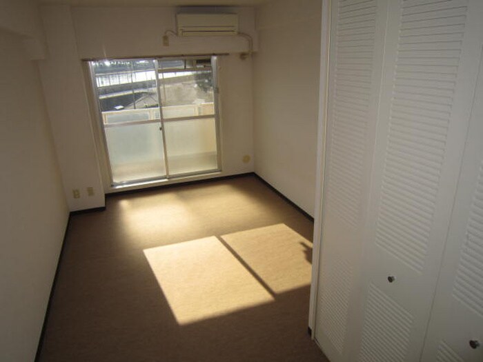 物件内観写真18　(居室)