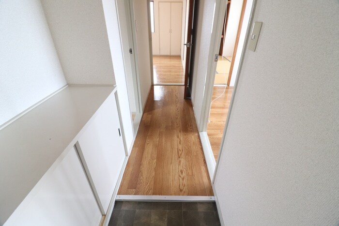 物件内観写真21　(廊下)