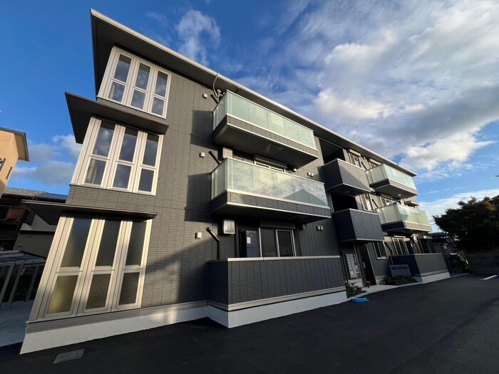 物件外観写真1　(外観写真)