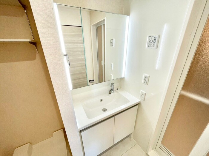 物件内観写真15　(洗面)