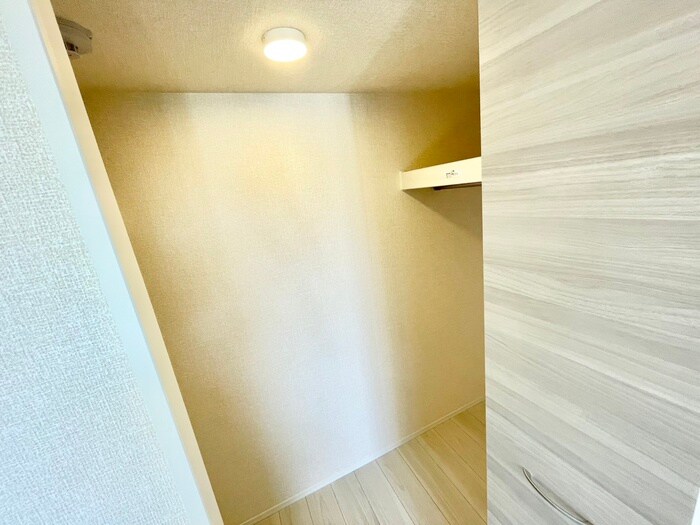 物件内観写真18　(収納)