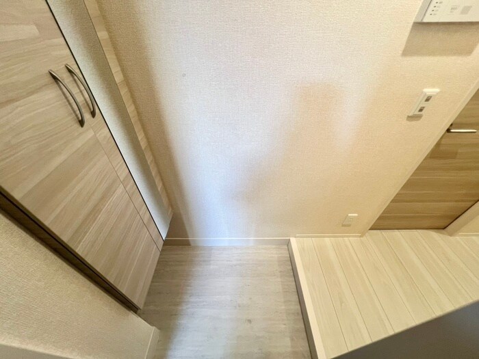 物件内観写真19　(玄関)