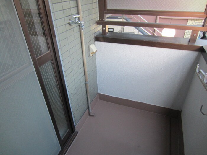 物件内観写真14　(洗濯機置場)