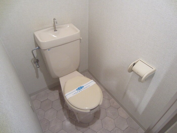 物件内観写真15　(トイレ)